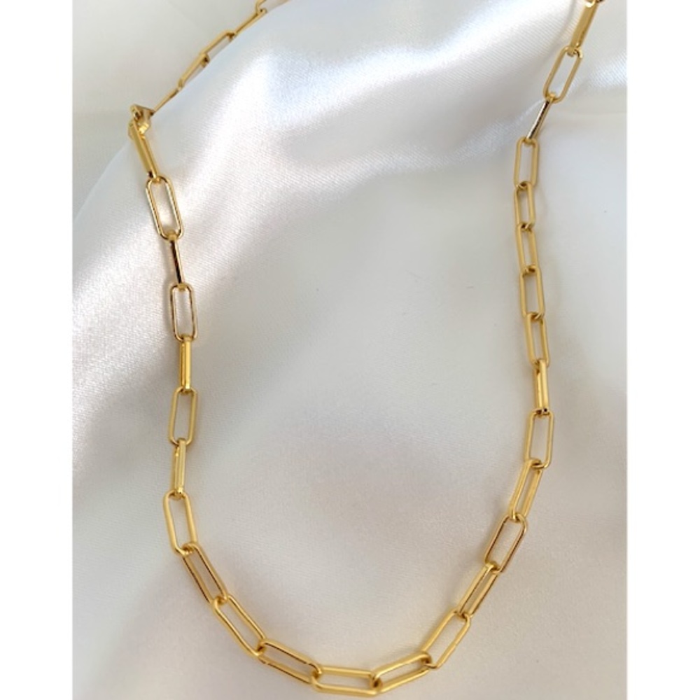 Mika Necklace